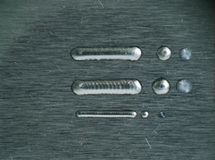 <a href='http://www.piggie.cn/product/3.htm' class='text_a'>模具激光焊機</a>修復(fù)鏡面模具效果